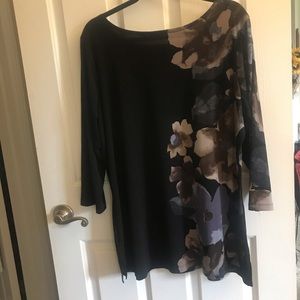 25% off 3+ Items Tunic top